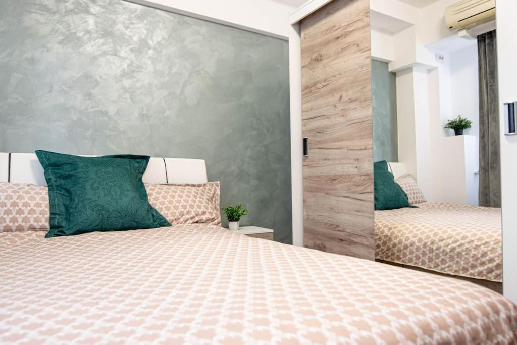 Ultra Central Luxury 3Br 2Bath Apt & Amazing Views Bucureşti Eksteriør bilde