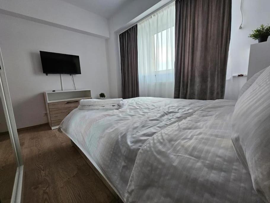 Ultra Central Luxury 3Br 2Bath Apt & Amazing Views Bucureşti Eksteriør bilde